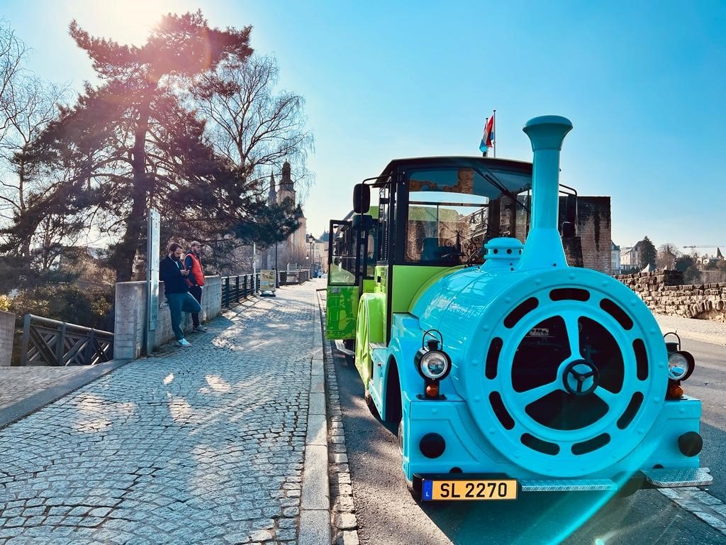 Petrusse Express & Time Travel in the old town (VR)